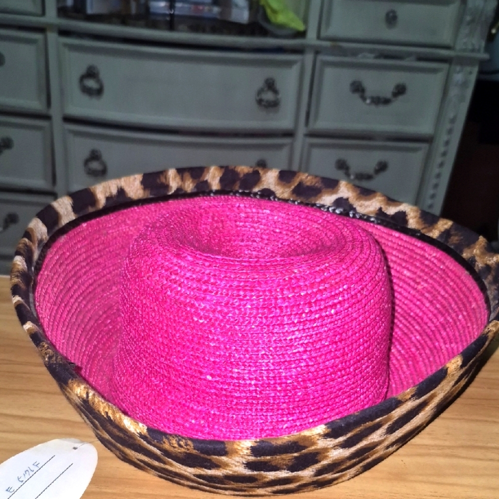 A Beautiful Leapord  & Pink Dressy Hat